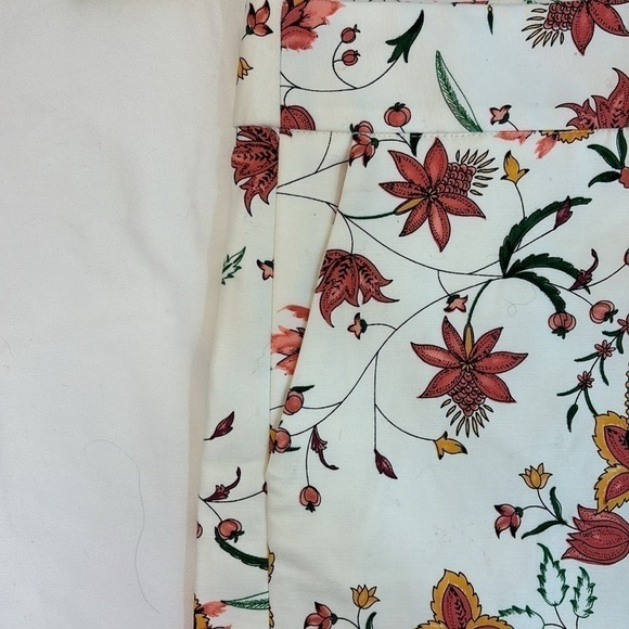 CeCe Size 14 Floral Shorts - Picture 7 of 7